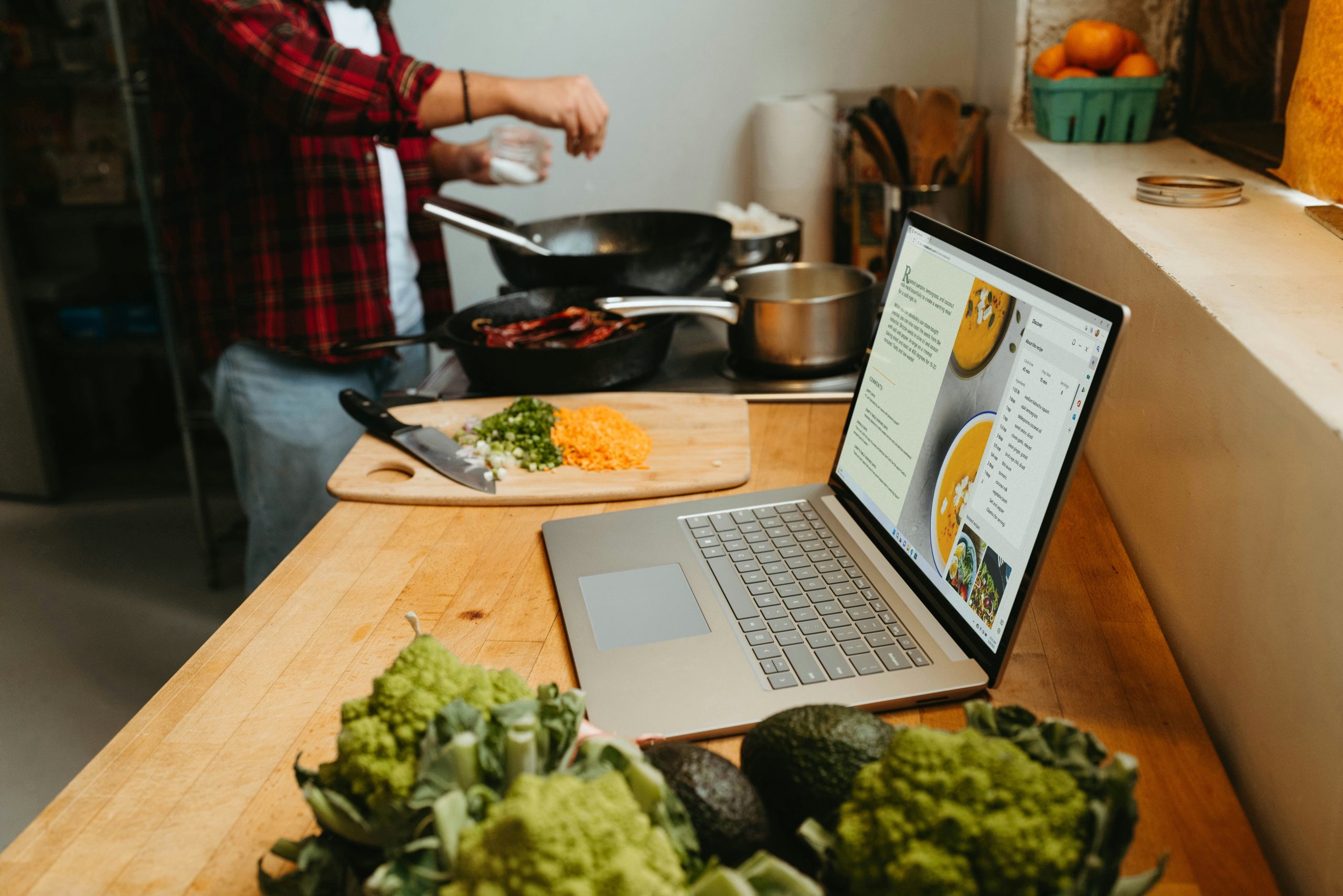 service-1-1 microsoft edge dc8sguqfumc unsplash